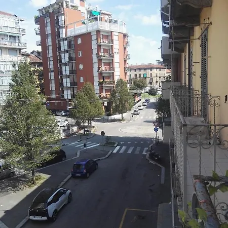 Cinecasa Di Andrea E Cristina Apartment Turin